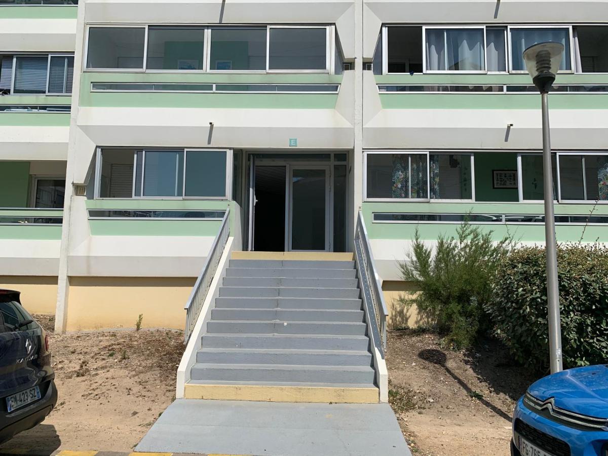 A 100M De La Plage 圣伊莱尔·德列 外观 照片