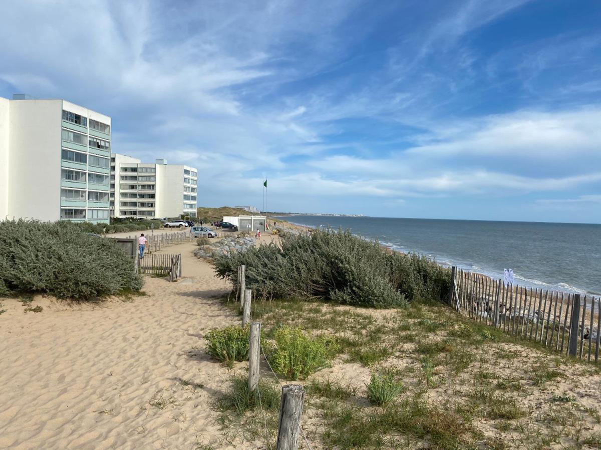 A 100M De La Plage 圣伊莱尔·德列 外观 照片